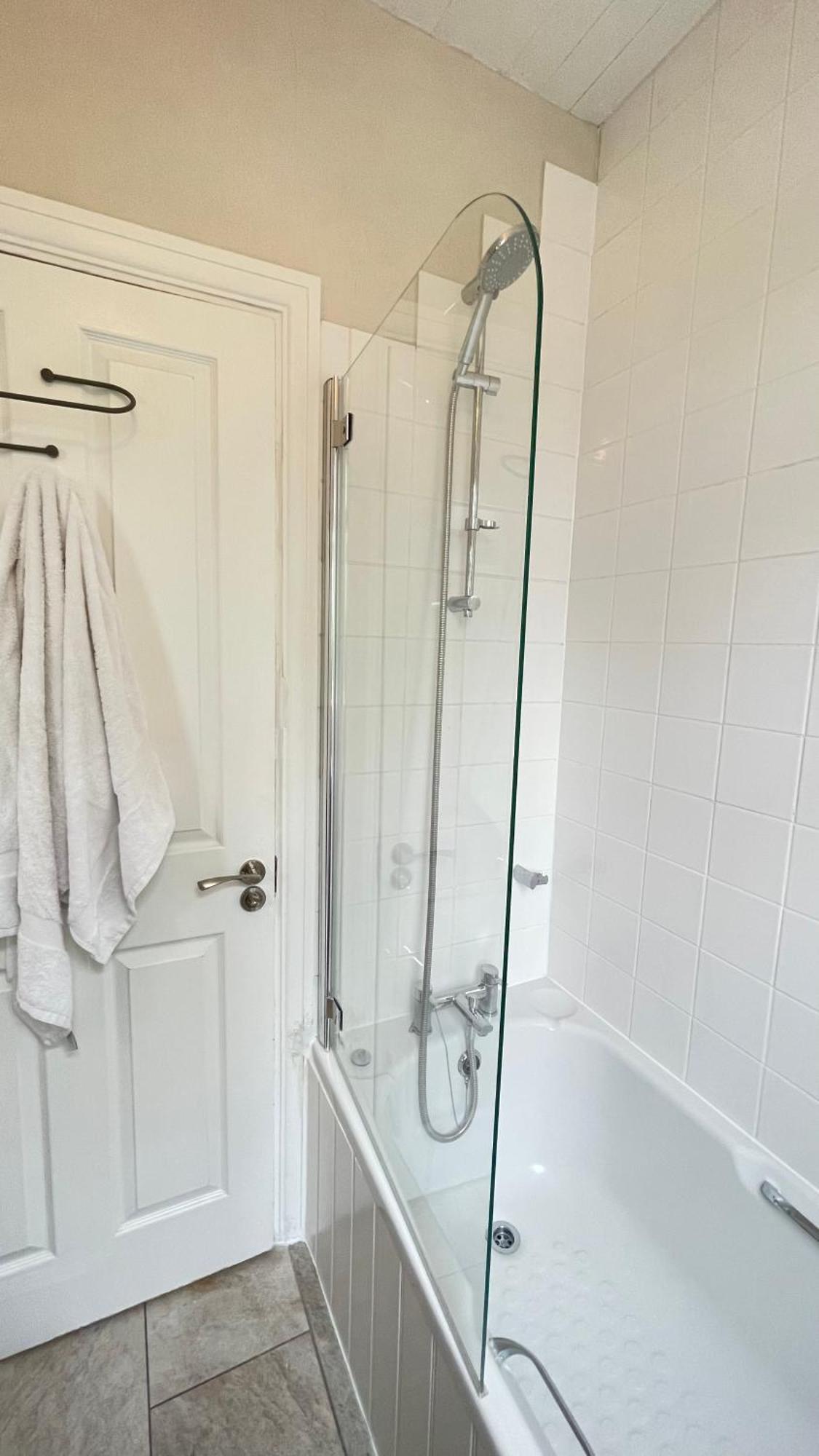 Spacious Double Room With Private Bathroom In Quiet Area Only 20 Min To Central London Streatham Vale Exterior photo